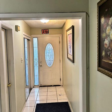 Queen Bedroom Near Sheridan College Brampton Exteriör bild